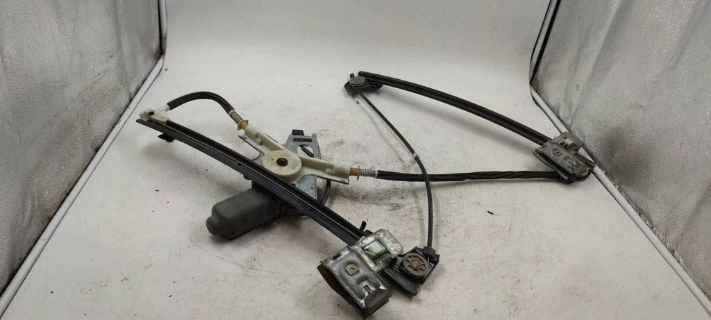 Front door window regulator with motor b10478