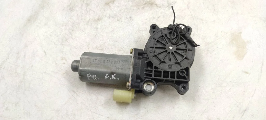 Front door window regulator motor 0130821716