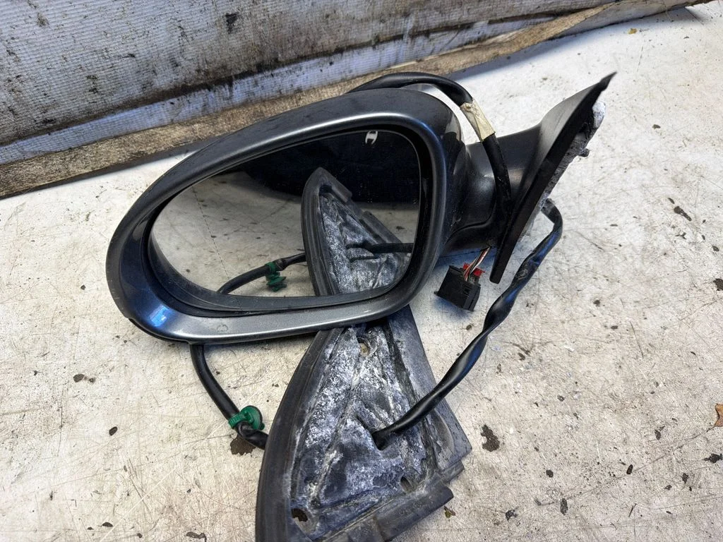 Front door electric wing mirror 1K5857933