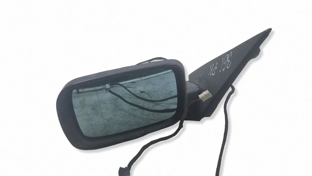 Front door electric wing mirror – front left