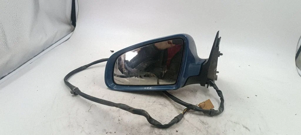 Front door electric wing mirror – front left