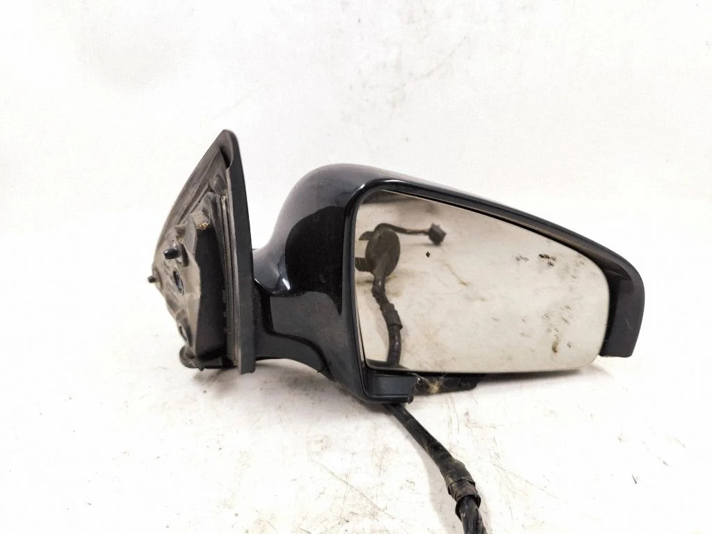 Front door electric wing mirror – front right