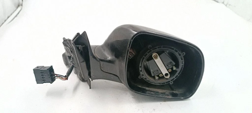 Front door electric wing mirror 8D0857544