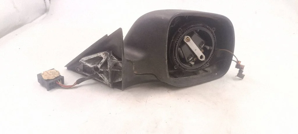 Front door electric wing mirror 8D1858532
