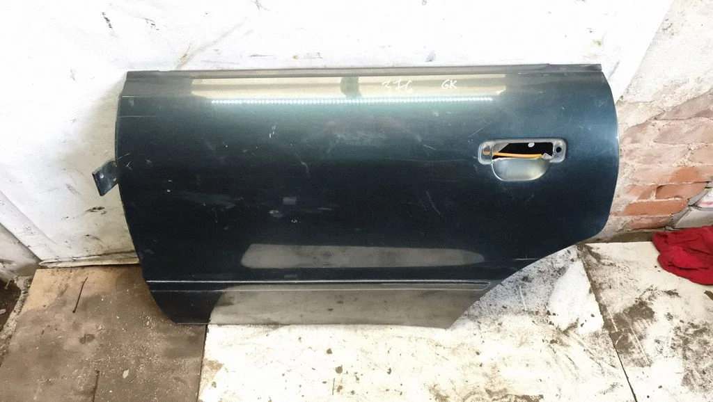 Rear door – rear left