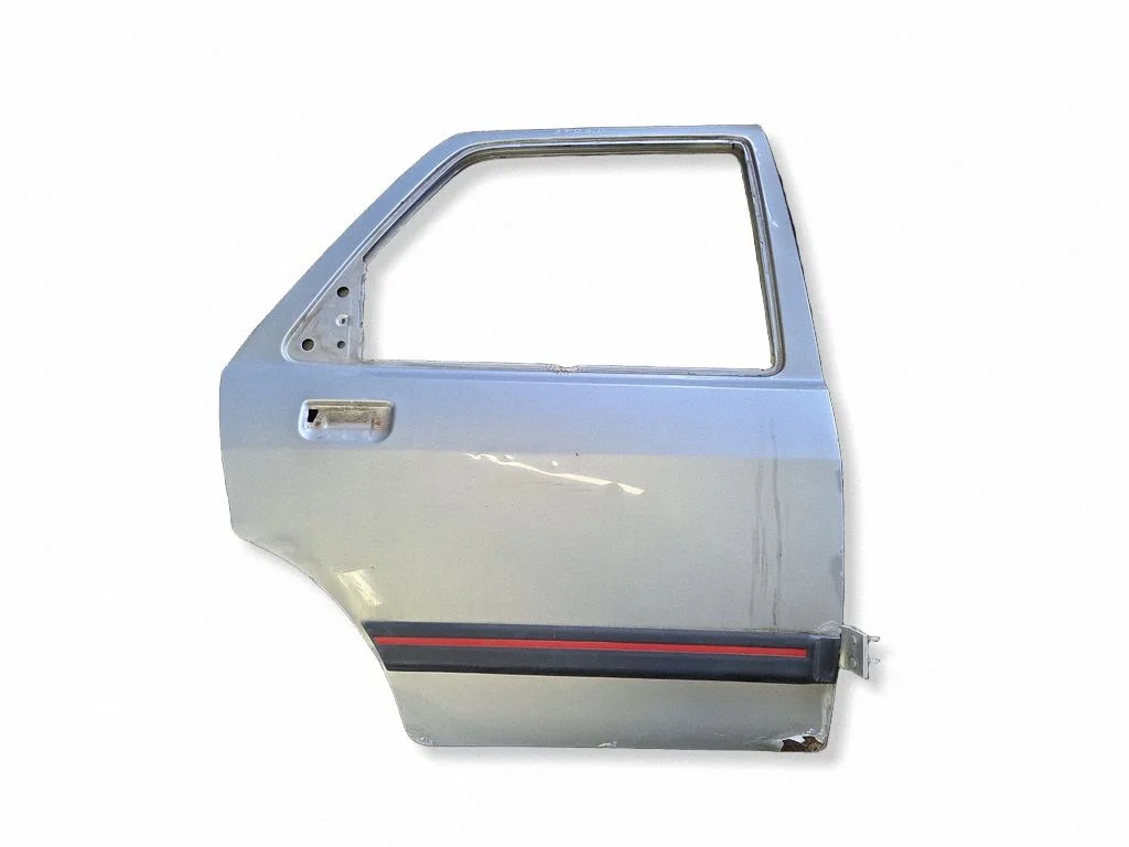 Rear door – rear right
