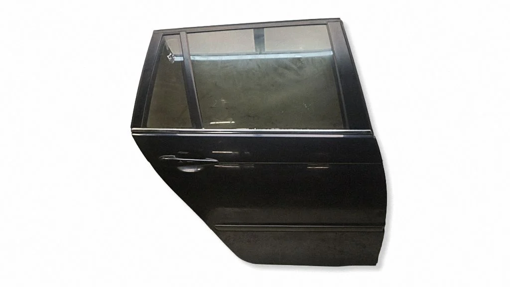 Rear door – rear right