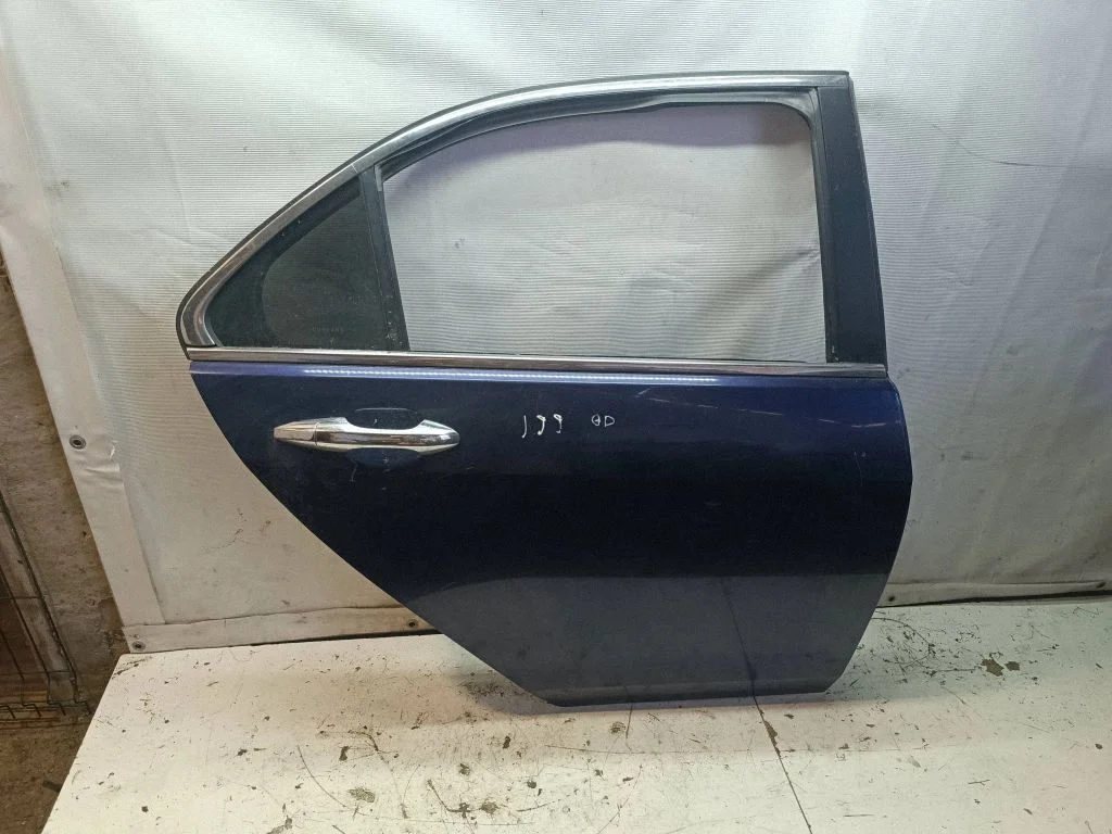 Rear door – right