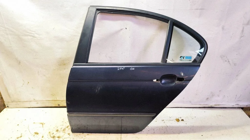 Rear door – rear left