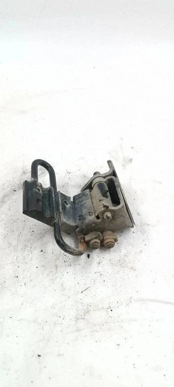 Zawias dolny drzwi tylnych – Audi A3 S3 8P (2003-2012)