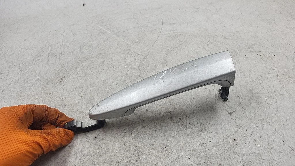 Rear door exterior handle – rear left