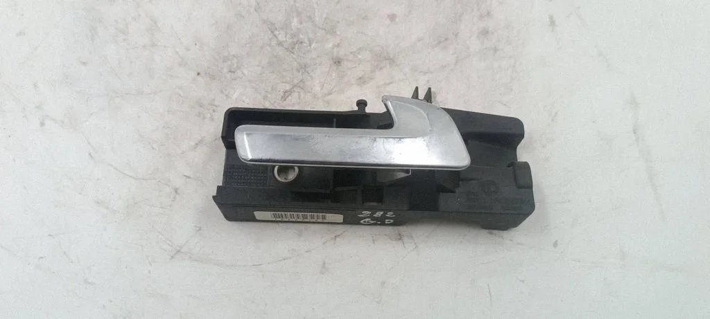 Rear door interior handle