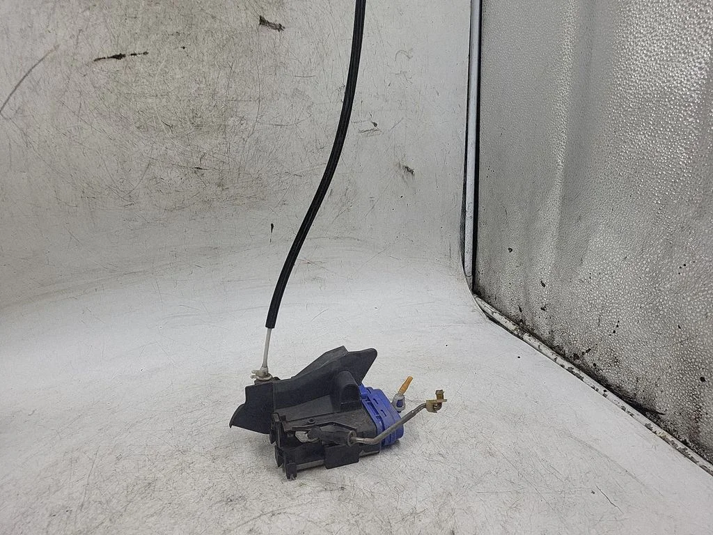 Rear door lock – rear left