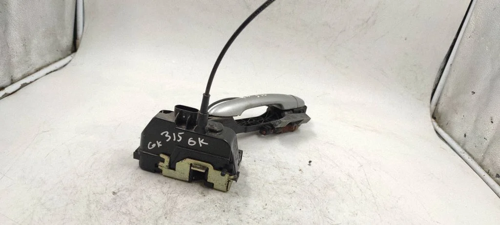 Rear door lock – Nissan Primera (2002-2007)