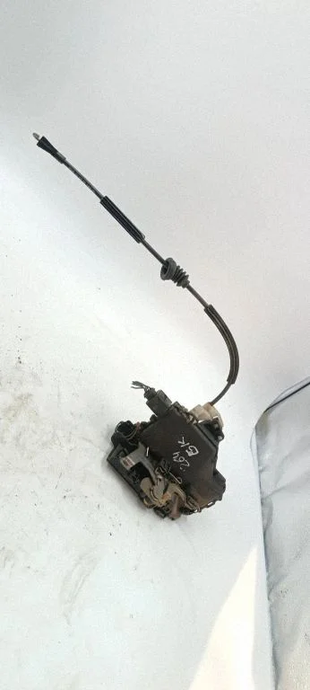 Rear door lock – Volkswagen Bora (1998-2005)