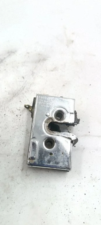 Rear door lock 893185