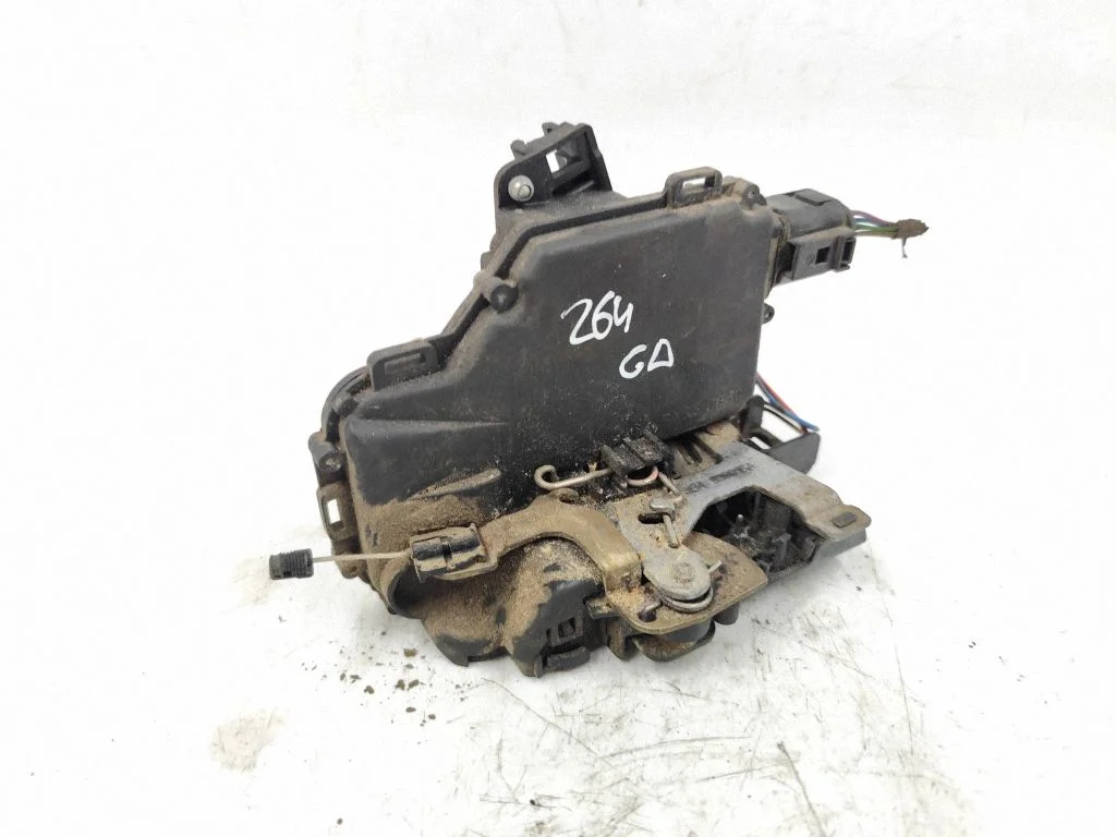 Rear door lock – Volkswagen Bora (1998-2005)
