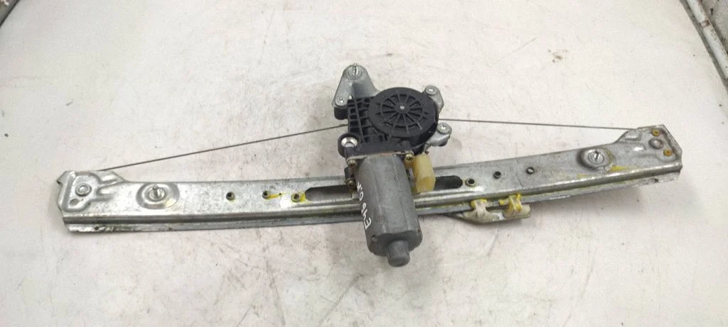 Rear door window regulator with motor 8362066