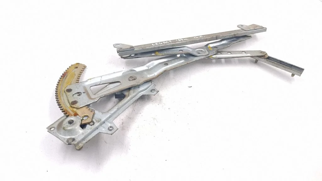 Mechaninis galinio lango pakėlimo mechanizmas