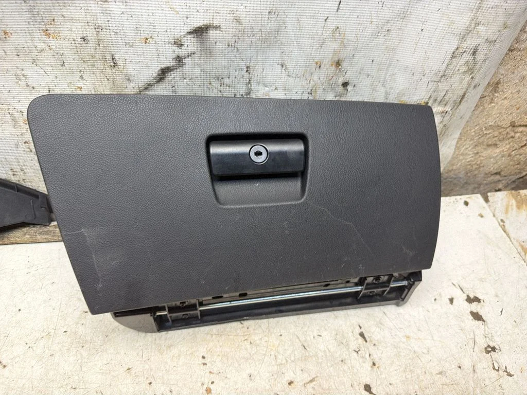 Glove box – BMW 3 Series E90 E91 (2005-2012)