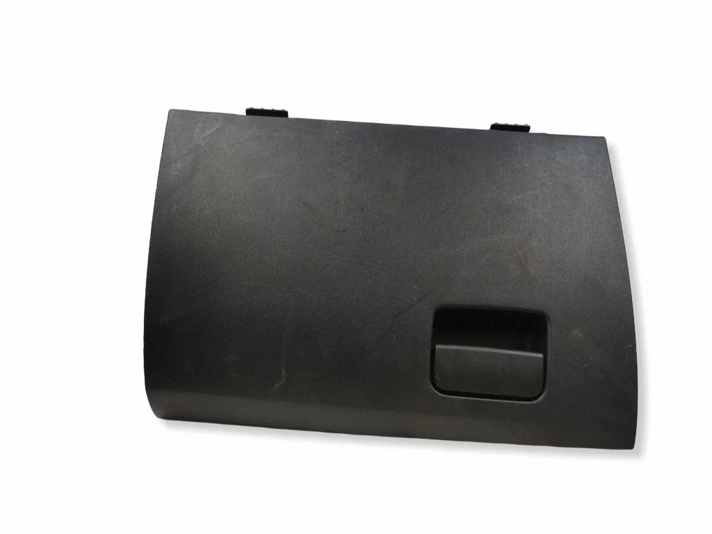 Glove box