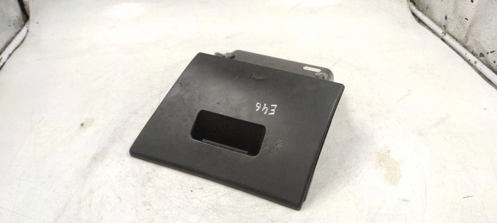 Glove box 8223193