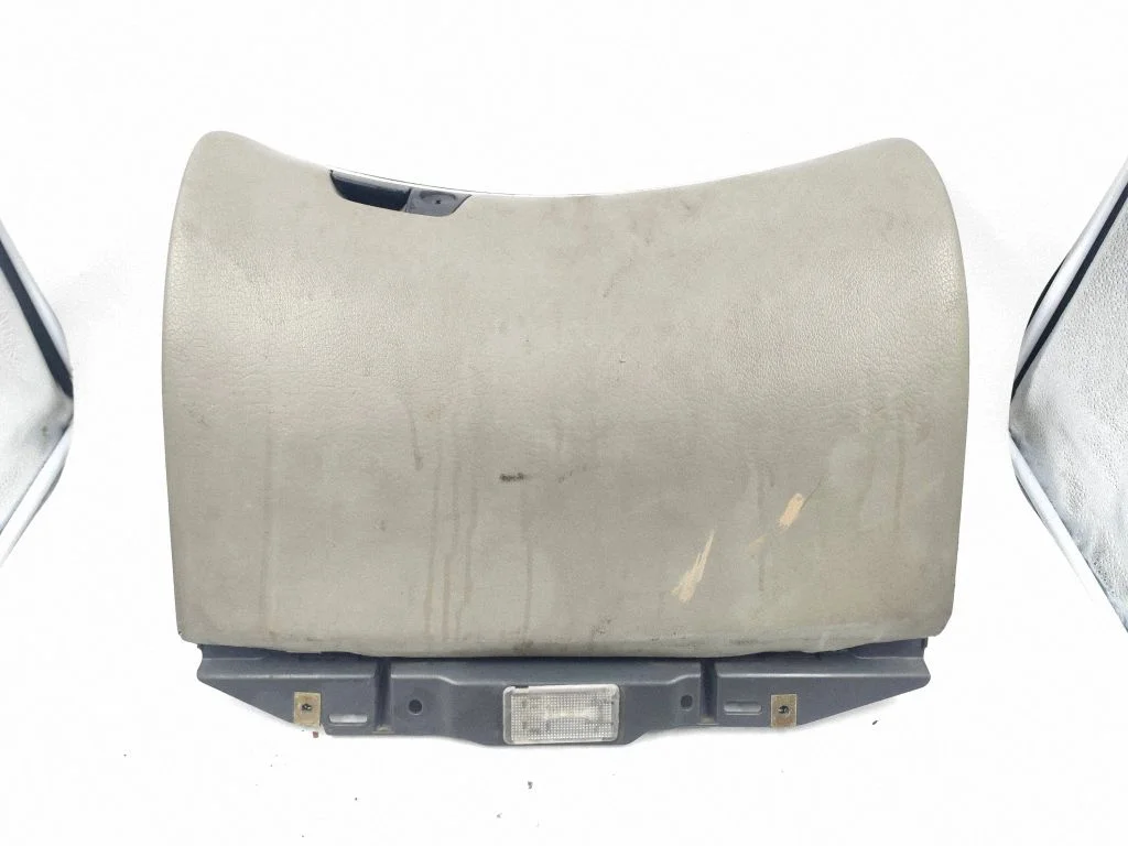 Glove box – Volvo S60 (2001-2004)