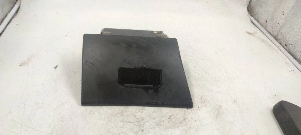 Glove box 51458223192