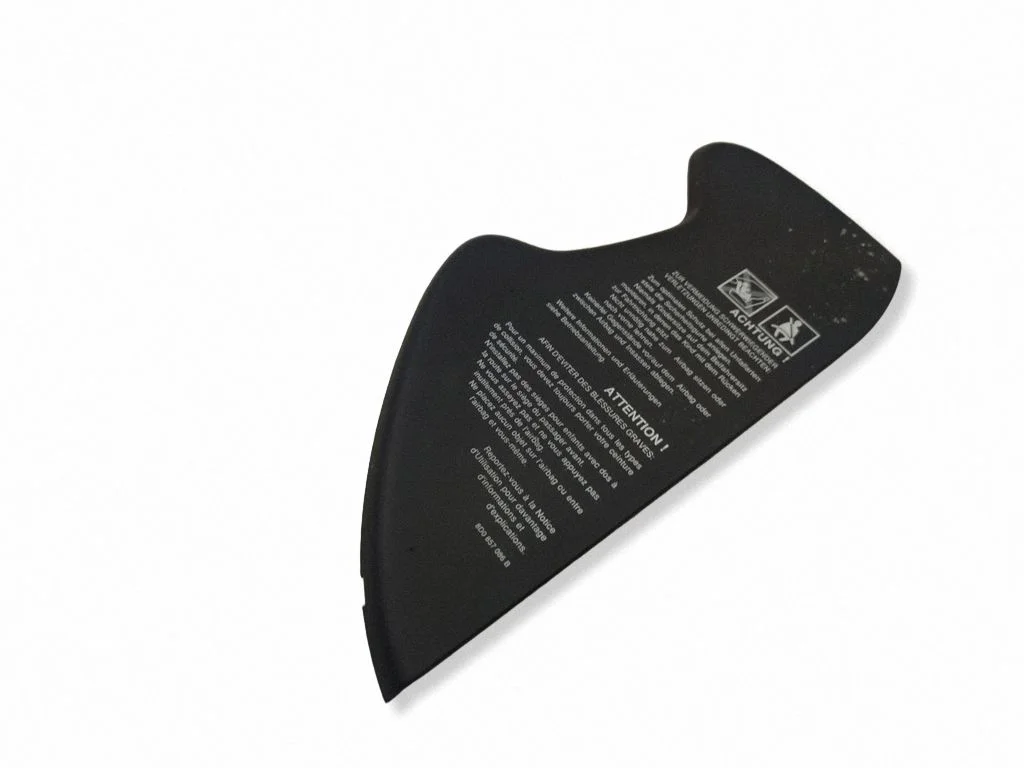 Armatuurlaua külje viimistluspaneel 8D0657086