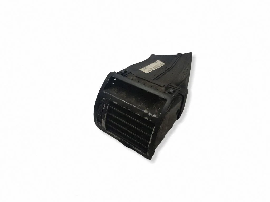 Sānu gaisa restītes 7M3819704B