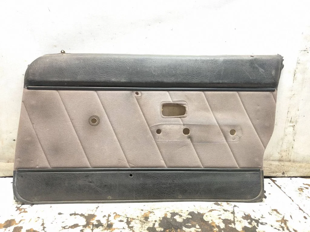 Front door card panel trim – front right