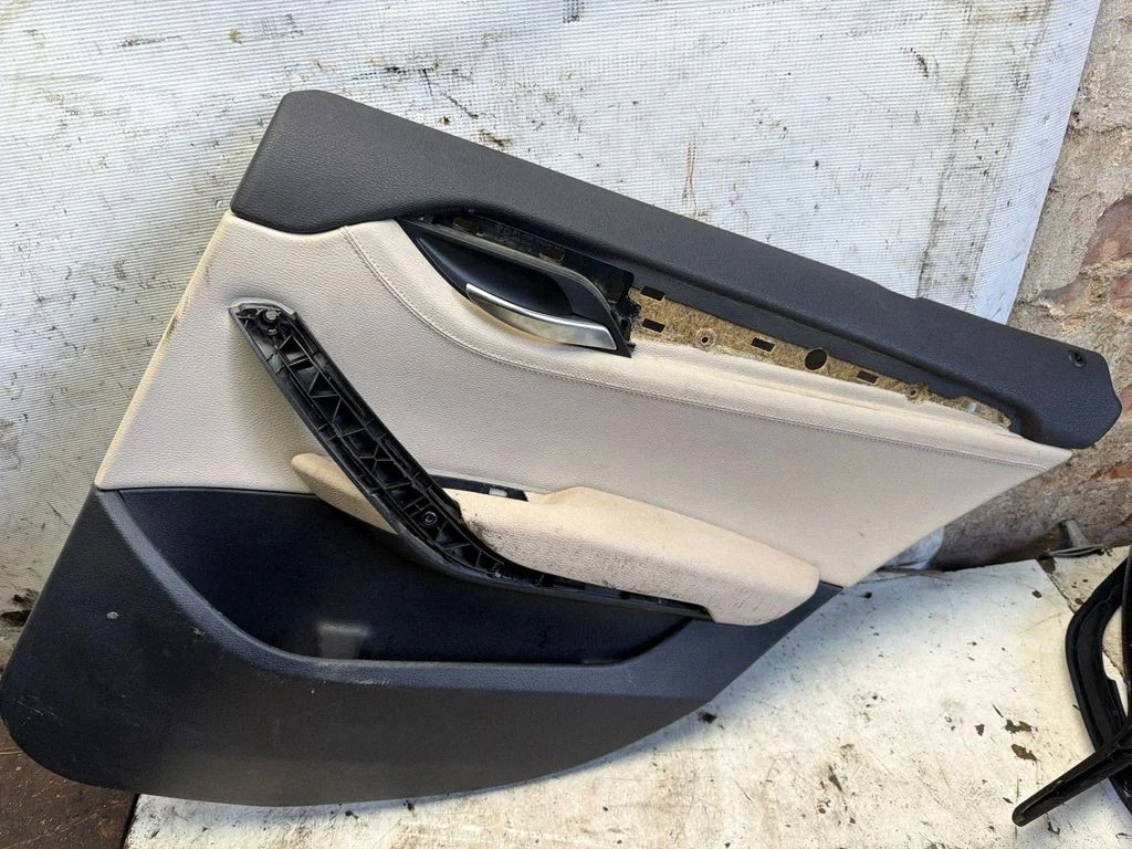 Rear door card panel trim – BMW X1 E84 (2009-2015)
