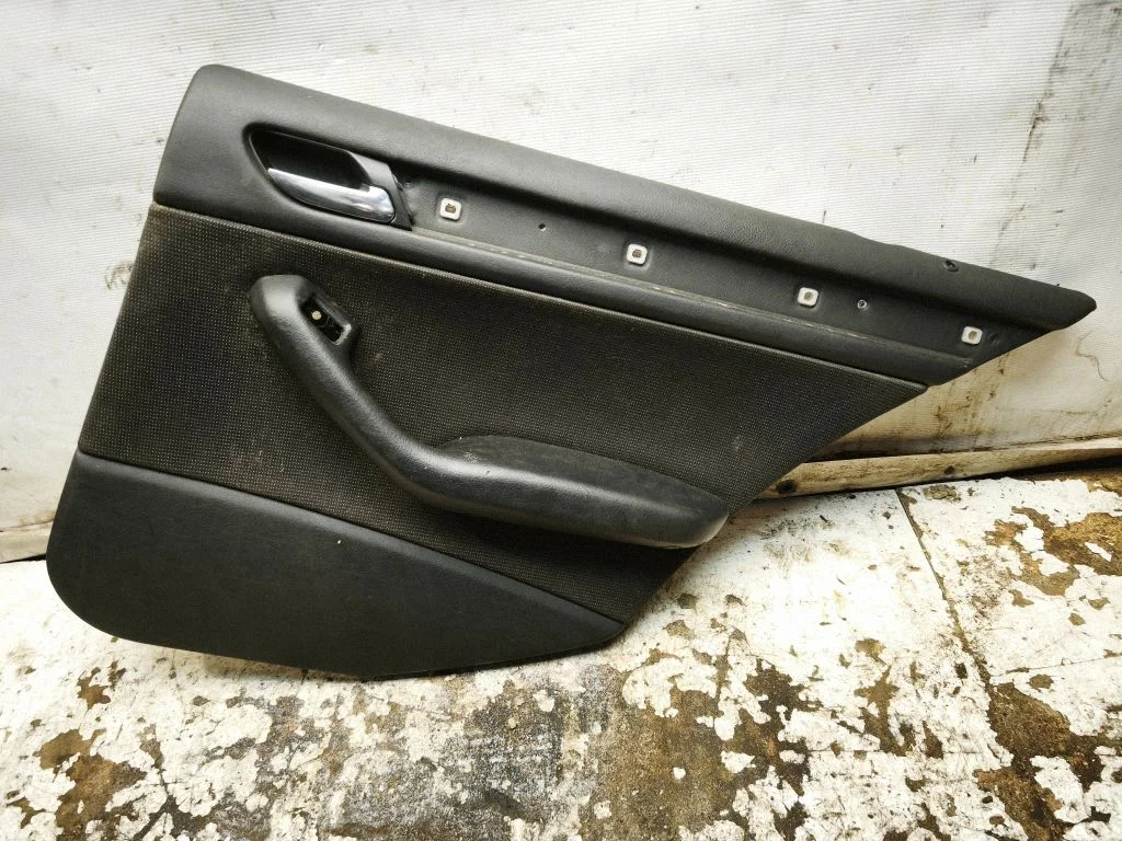 Rear door card panel trim 7890716
