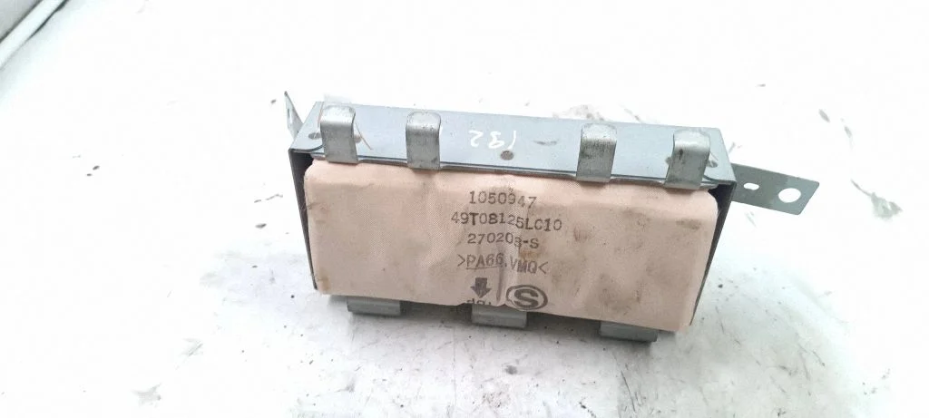 Passenger airbag 1050947