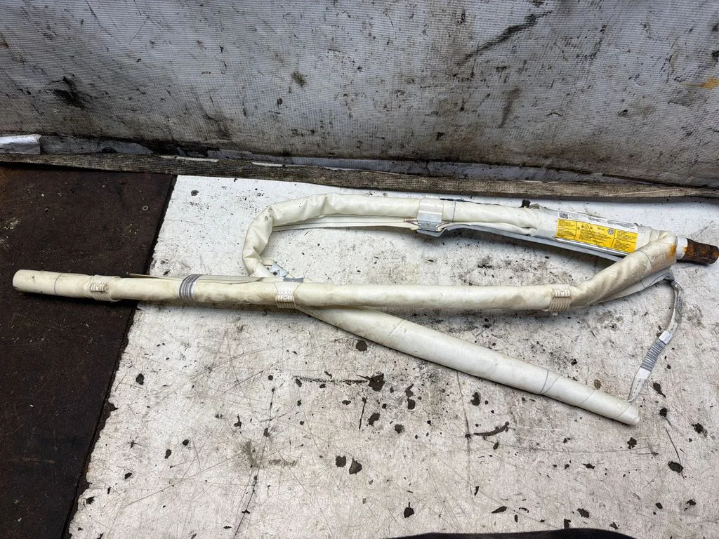 Roof airbag – Volkswagen Golf Plus (2005-2013)