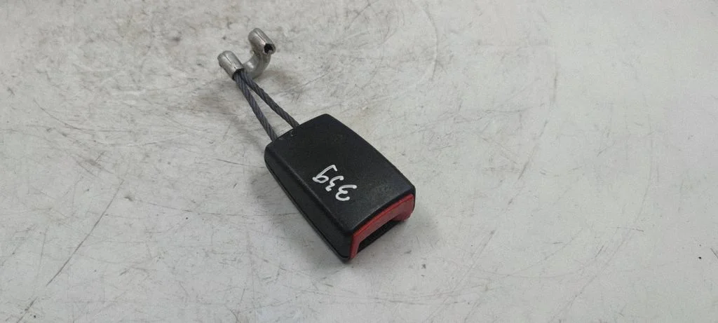 Rear seatbelt buckle 8d0968850a