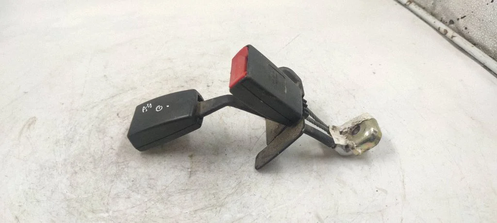 Rear seatbelt buckle 8D0857739D