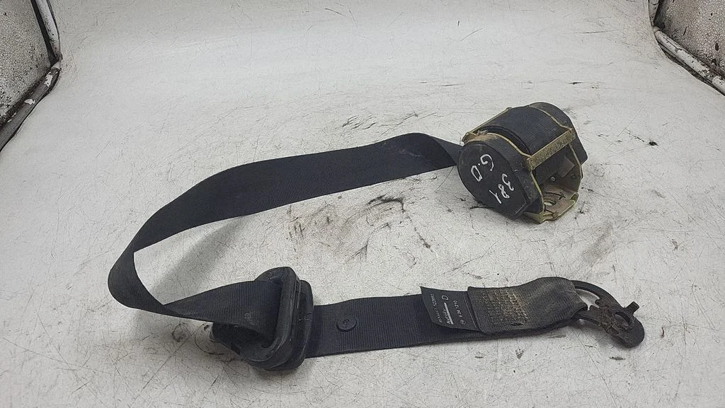 Rear seatbelt 6041210