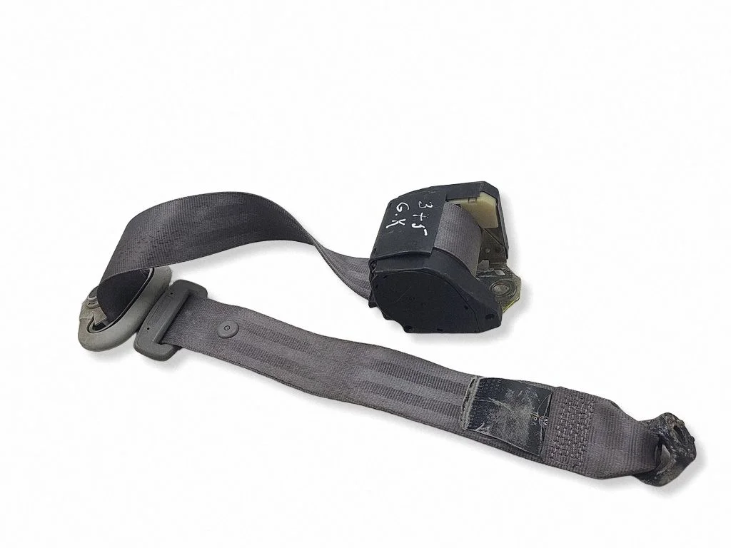 Rear seatbelt – rear left
