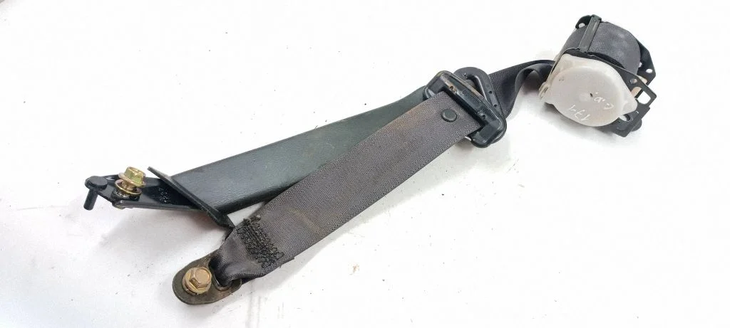 Tagumine turvavöö TK523ES088