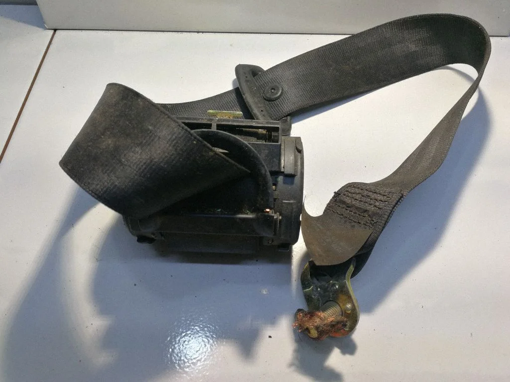 Rear seatbelt 560262400