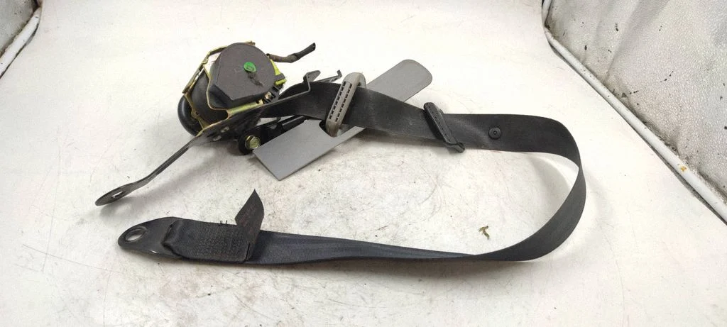 Front seatbelt – Nissan Primera (2002-2007)