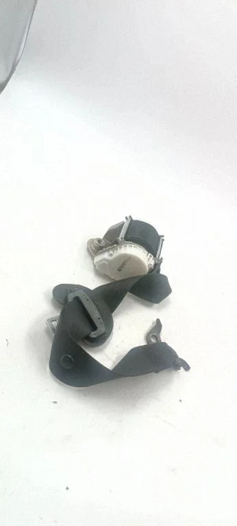 Front seatbelt – BMW 3 Series E90 E91 (2005-2012)