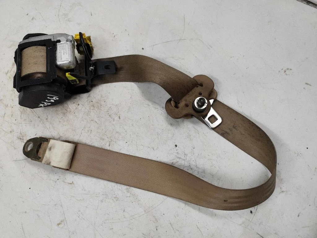 Front seatbelt NSB098GL08