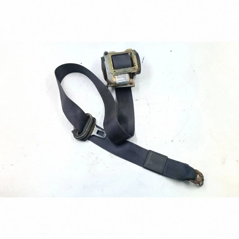 Front seatbelt 4B857705A