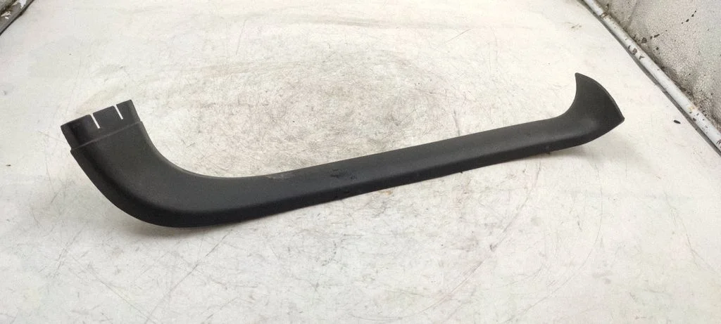Cita bagāžnieka apdares detaļa 8171164