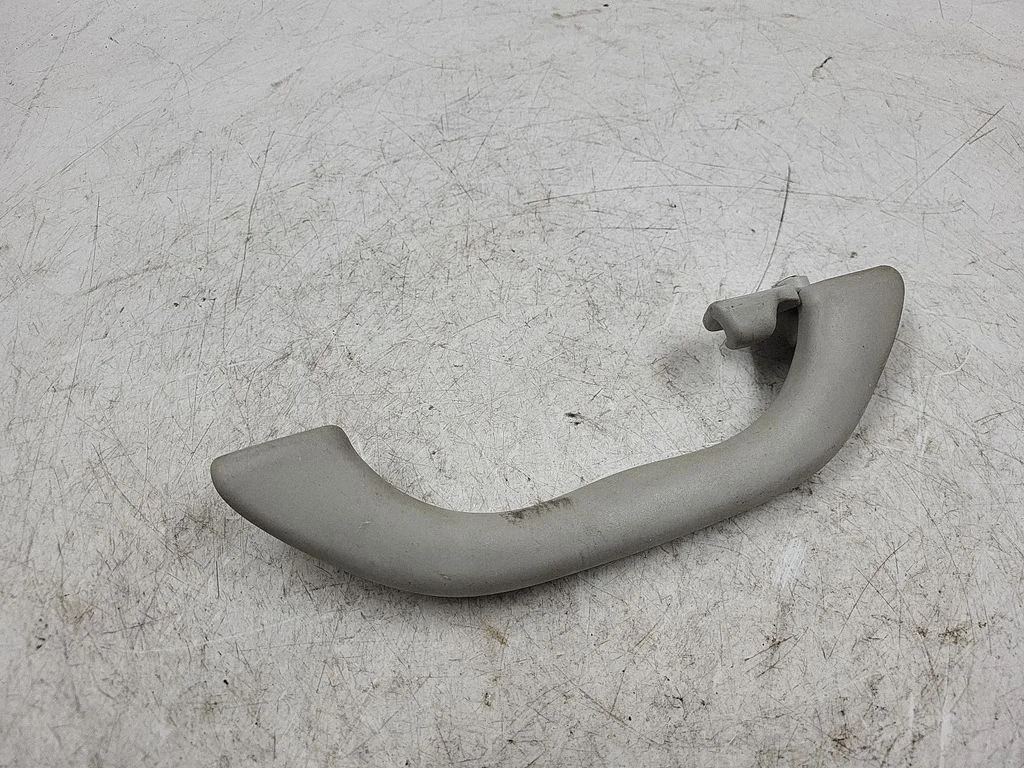 Rear interior roof grab handle – Audi A4 S4 B5 8D (1994-1999)