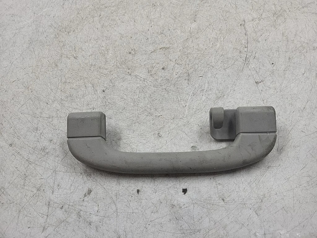 Rear interior roof grab handle – BMW 3 Series E90 E91 (2005-2012)