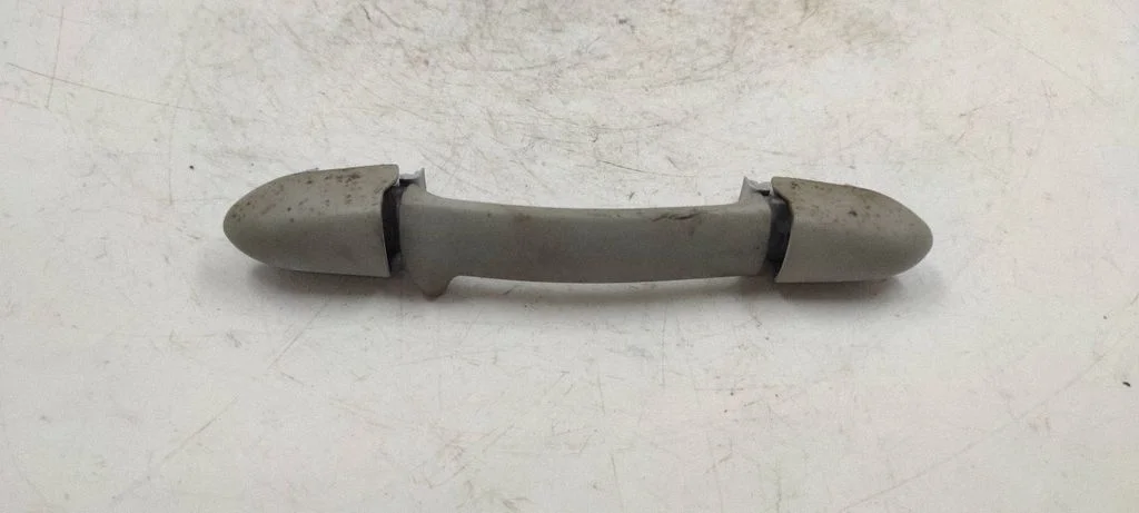 Rear interior roof grab handle