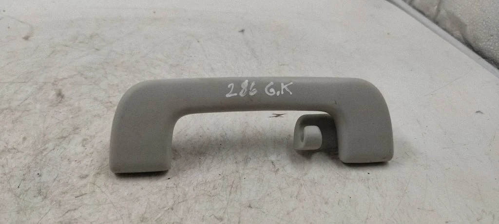 Rear interior roof grab handle – Audi A4 Allroad B8 (2008-2016)
